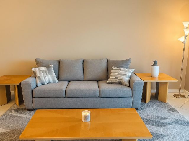 Дом в аренду по адресу 14181 Castlerock Way - фото 6823534