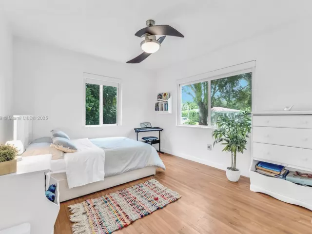 Продажа дома по адресу 971 NE 116th St - фото 6790689