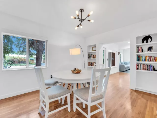 Продажа дома по адресу 971 NE 116th St - фото 6790691