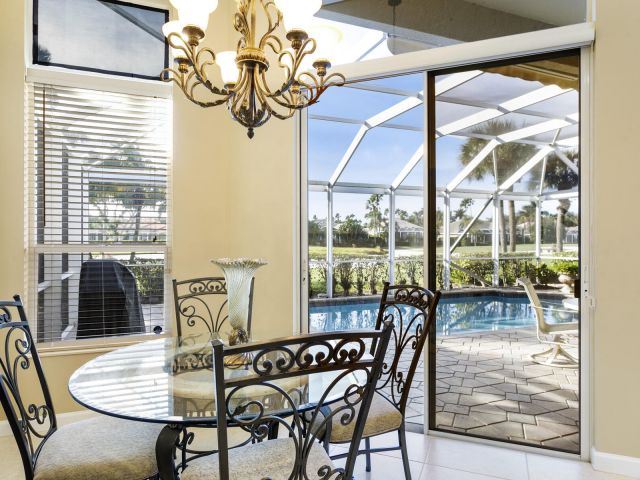 Продажа дома по адресу 8663 Falcon Green Drive - фото 6785825