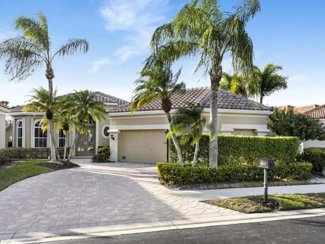 Продажа дома по адресу 8663 Falcon Green Drive - фото 6785834