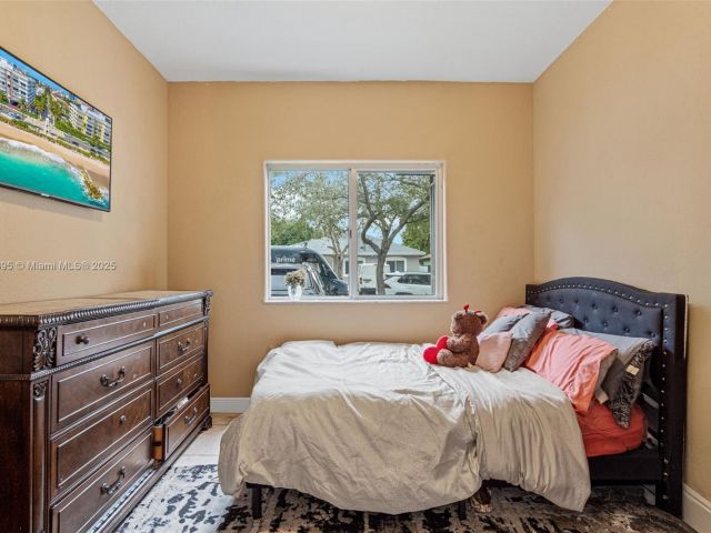 Продажа дома по адресу 211 SW 15th Ter - фото 7456656