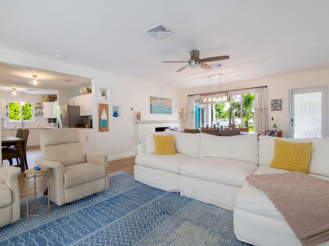 Продажа дома по адресу 1408 Highland Lane - фото 6803505