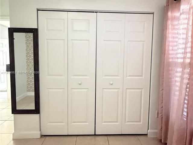 Дом в аренду по адресу 1018 Foster Rd - фото 7431006