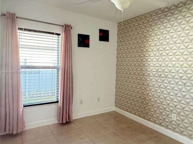 Дом в аренду по адресу 1018 Foster Rd - фото 7431007