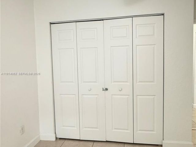 Дом в аренду по адресу 1018 Foster Rd - фото 7431009