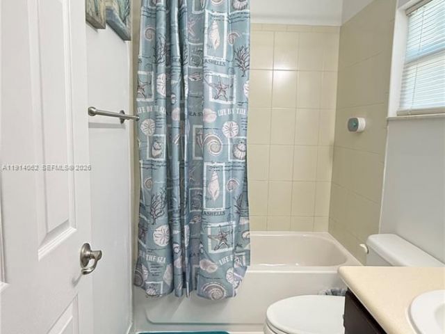 Дом в аренду по адресу 1018 Foster Rd - фото 7431012