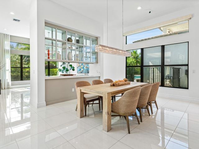 Продажа дома по адресу 9594 Vescovato Way - фото 6809009