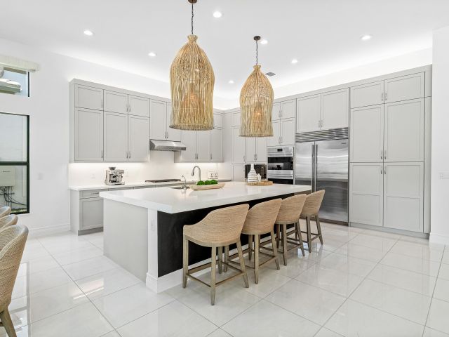 Продажа дома по адресу 9594 Vescovato Way - фото 6809011