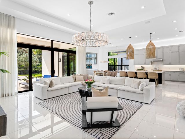 Продажа дома по адресу 9594 Vescovato Way - фото 6809016