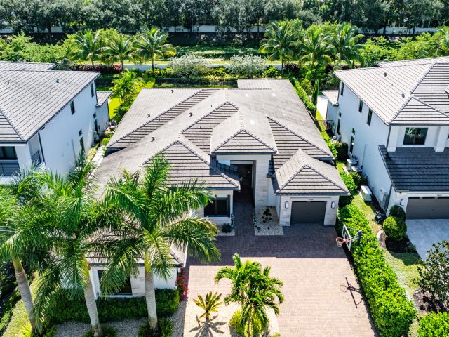 Продажа дома по адресу 9594 Vescovato Way - фото 6809022