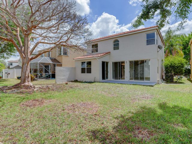 Дом в аренду по адресу 15895 NW 5th Street - фото 6787348