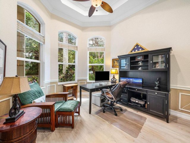 Продажа дома по адресу 2560 Whispering Oaks Lane - фото 6816630