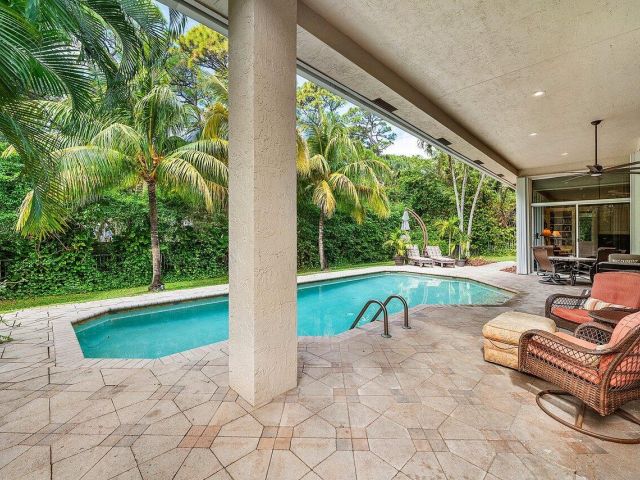 Продажа дома по адресу 2560 Whispering Oaks Lane - фото 6816638