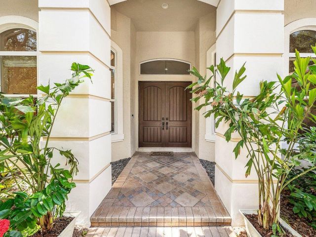 Продажа дома по адресу 2560 Whispering Oaks Lane - фото 6816641