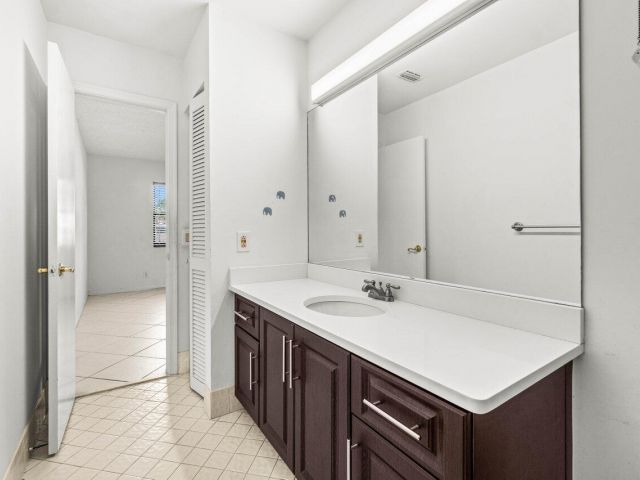 Дом в аренду по адресу 9308 Ketay Circle - фото 6787304