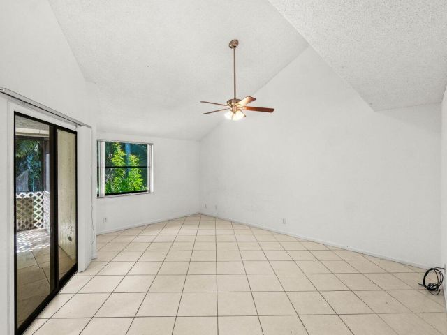 Дом в аренду по адресу 9308 Ketay Circle - фото 6787309