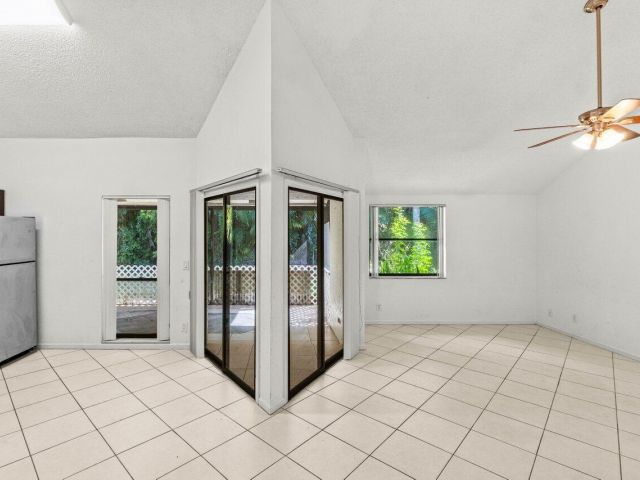 Дом в аренду по адресу 9308 Ketay Circle - фото 6787311