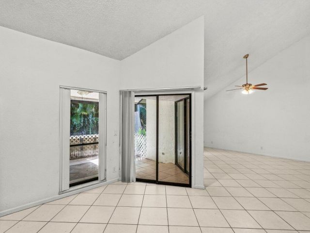 Дом в аренду по адресу 9308 Ketay Circle - фото 6787312