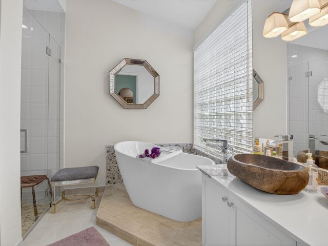 Продажа дома по адресу 6713 Portside Drive - фото 6809074