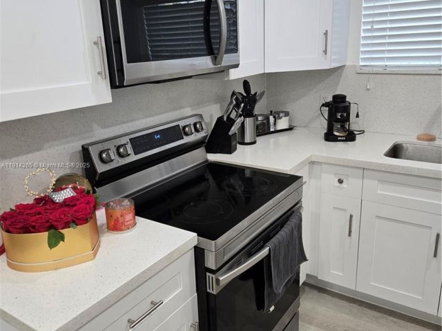 Дом в аренду по адресу 1420 NW 116th St - фото 7427657