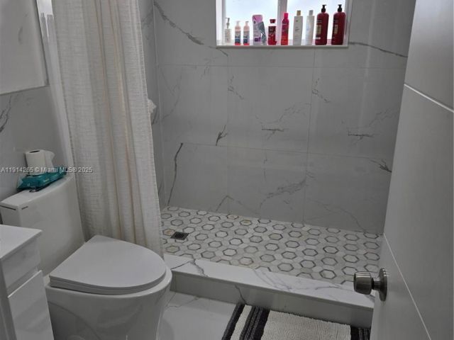 Дом в аренду по адресу 1420 NW 116th St - фото 7427671