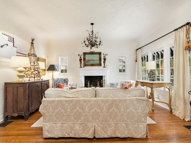 Продажа дома по адресу 710 Flamingo Drive - фото 6808217