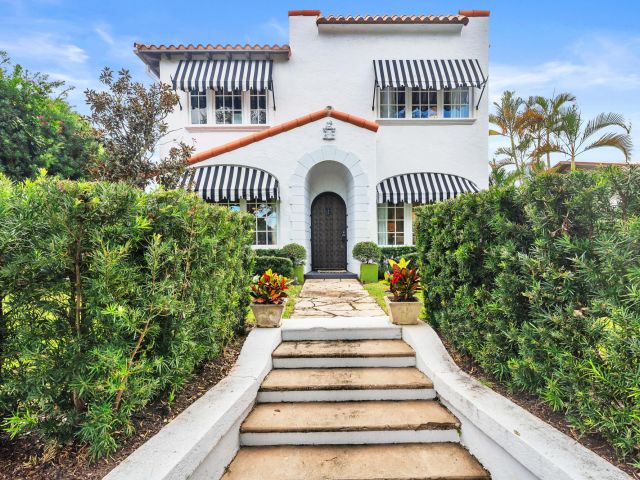 Продажа дома по адресу 710 Flamingo Drive - фото 6808226