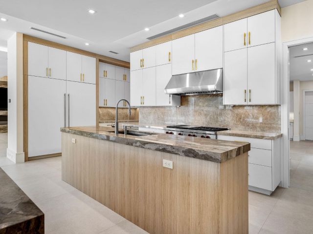 Продажа дома по адресу 191 W Coconut Palm Road - фото 6854383