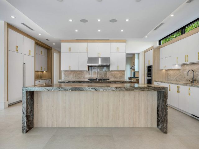 Продажа дома по адресу 191 W Coconut Palm Road - фото 6854384