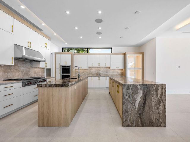 Продажа дома по адресу 191 W Coconut Palm Road - фото 6854385