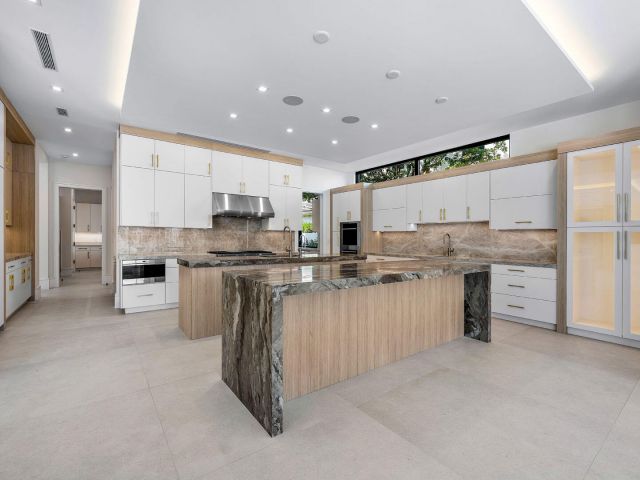 Продажа дома по адресу 191 W Coconut Palm Road - фото 6854386