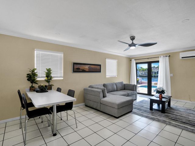 Дом в аренду по адресу 1901 N Riverside Drive Apt 1 - фото 6831518