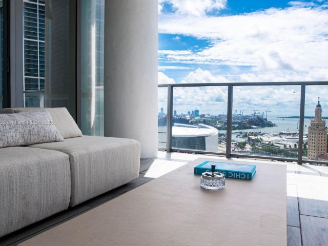 Продажа квартиры #1811 - фото 6789073