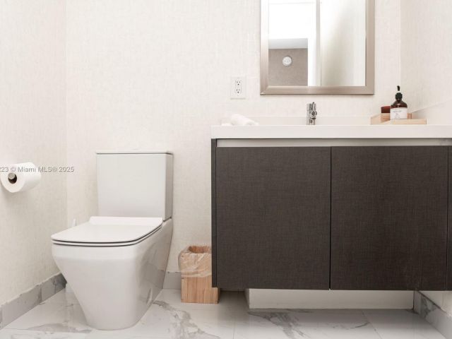 Продажа квартиры #1811 - фото 6789077