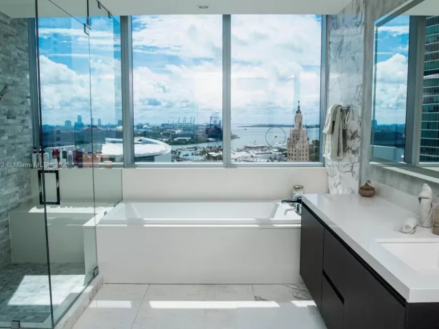 Продажа квартиры #1811 - фото 6789080