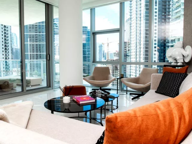 Продажа квартиры #1811 - фото 6789089