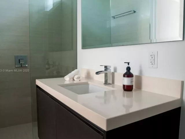 Продажа квартиры #1811 - фото 6789074