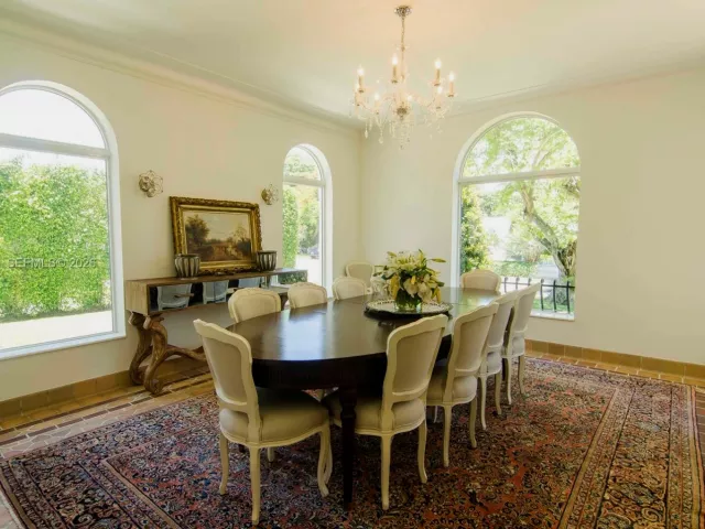 Дом в аренду по адресу 5800 La Gorce Dr NA - фото 6793384