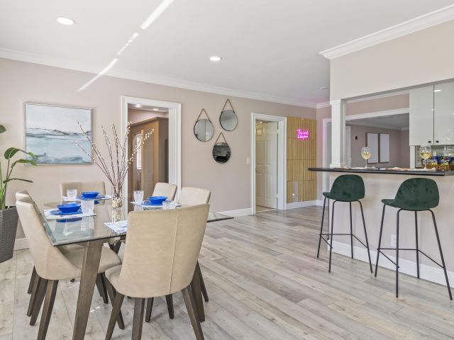 Дом в аренду по адресу 215 NE 17th Street - фото 6798601