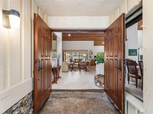 Продажа дома по адресу 4299 NW 26th Avenue - фото 6833180