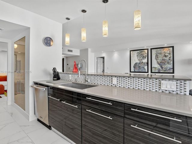 Продажа квартиры #1704 - фото 6788418