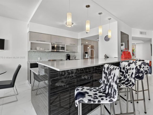 Продажа квартиры #1704 - фото 6788420