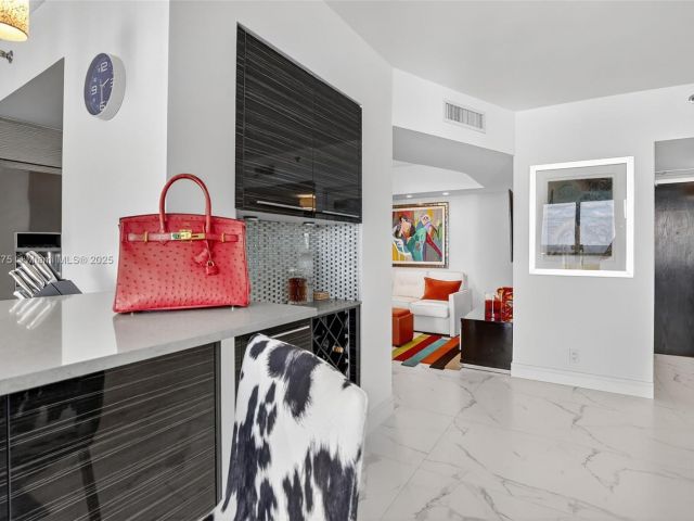 Продажа квартиры #1704 - фото 6788424