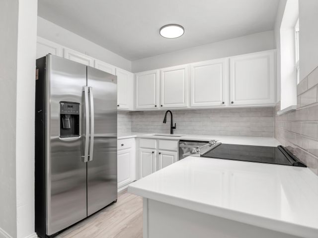 Дом в аренду по адресу 236 Ashworth Street - фото 6788740