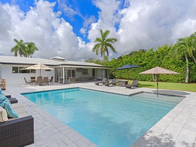 Продажа дома по адресу 1093 SW 14th Street - фото 6830232