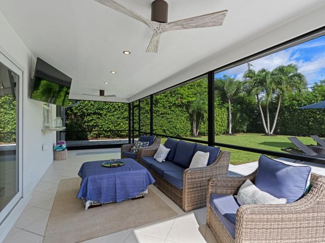 Продажа дома по адресу 1093 SW 14th Street - фото 6830236