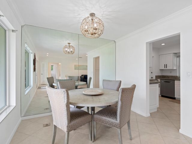 Продажа дома по адресу 1093 SW 14th Street - фото 6830245