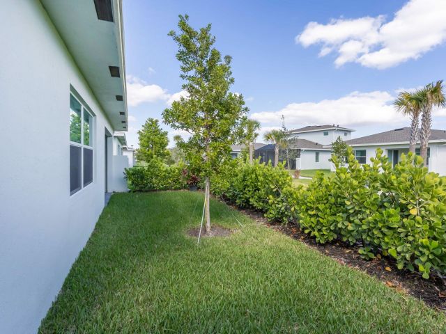 Продажа дома по адресу 13404 Brotherhood Way - фото 6826987