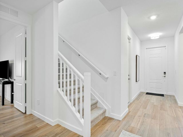 Продажа дома по адресу 13404 Brotherhood Way - фото 6826998